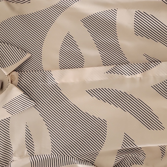 H&M Women's long-sleeved blouse size xs - Picture 2 of 3